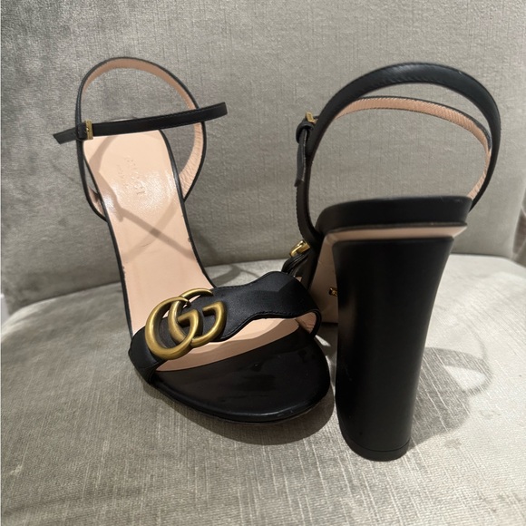 GUCCI
Marmont logo-embellished leather sandals - Picture 3 of 3